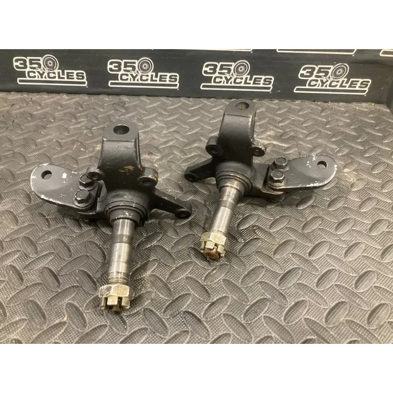90-13 Yamaha warrior  Front Spindle Spindles Left Right Knuckle Warrior 350