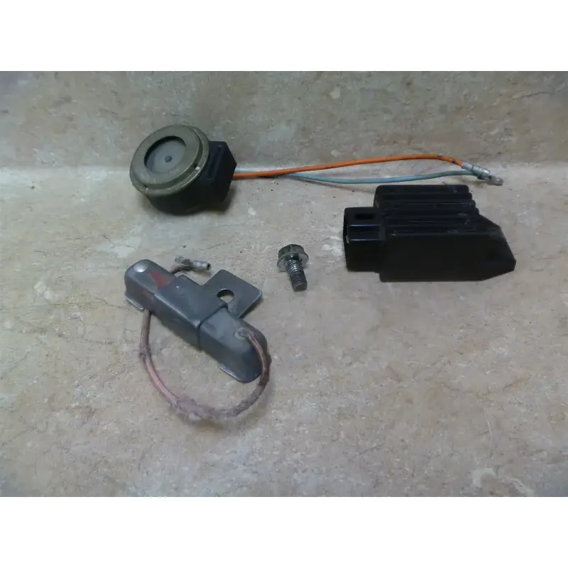 Honda 80 CH ELITE CH80 Used Regulator Relay Set 1986 #HB24