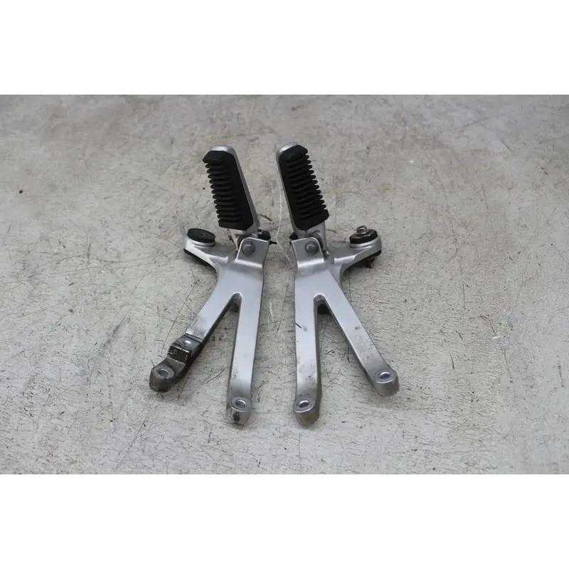 1991 Suzuki GSX1100G FRONT FOOT RESTS PEGS STEPS SET PAIR