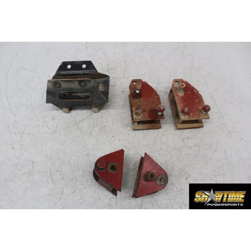 08 POLARIS RZR 800 BRACKET LOT