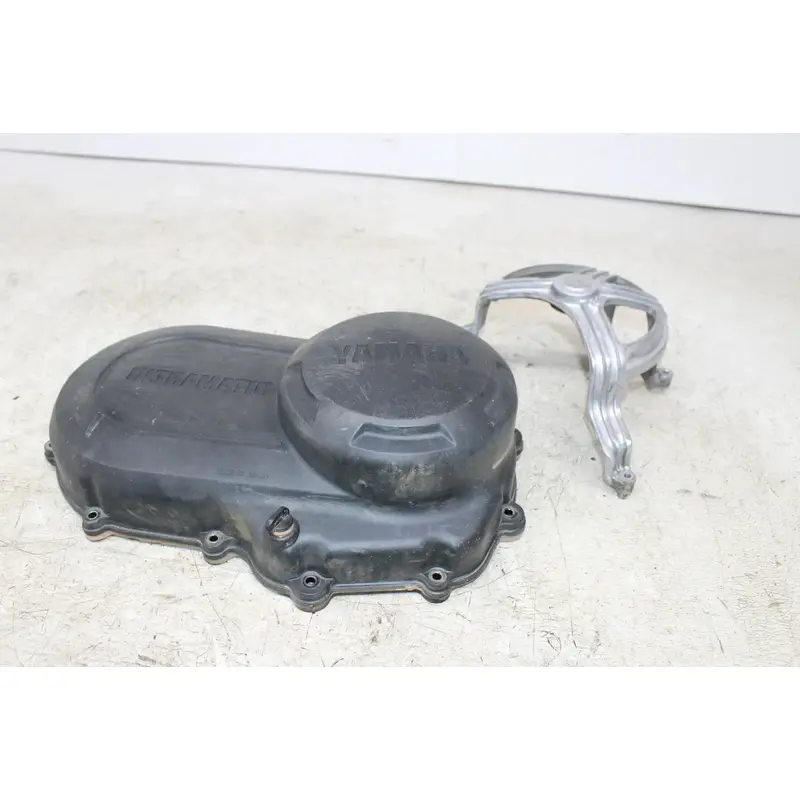 2005 Yamaha Kodiak 450 YFM450FA 4x4 CLUTCH SIDE ENGINE MOTOR COVER W/ BRACKET