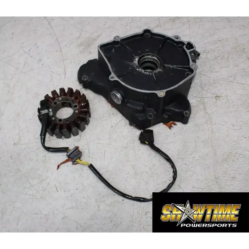 02 KAWASAKI BAYOU KLF220 ENGINE MOTOR CLUTCH STATOR GENERATOR CASE COVER (READ)
