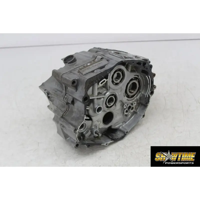 2002 YAMAHA BEAR TRACKER 250 YFM250B ENGINE MOTOR CRANKCASE CRANK CASES BLOCK