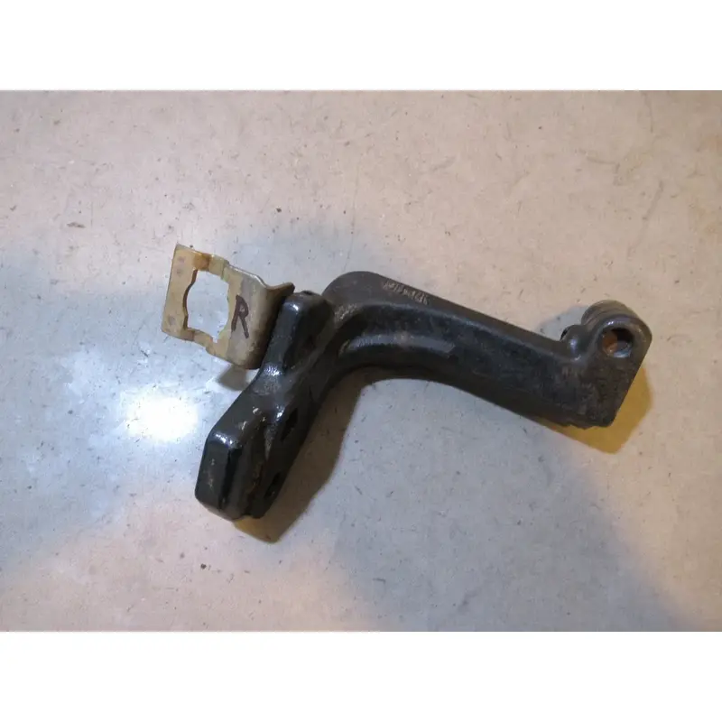 Suzuki Quadrunner 250 Knuckle Arm Right 2000