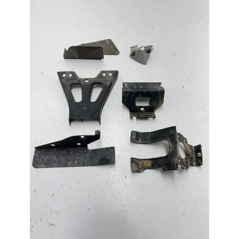 04 2004 Polaris Sportsman 500 HO 4x4 OEM LOT Mount Bracket Tank Trans Motor Engi