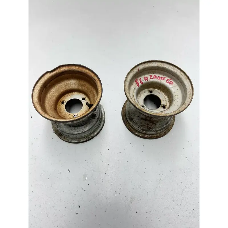 1986 YAMAHA YF60 4-ZINGER FLYWHEEL YT60 TRI-ZINGER  6x5.5 Front Rear Wheel Rim