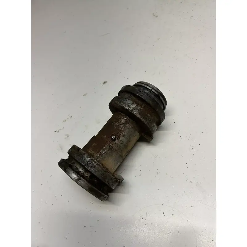 1999 99 Polaris Sport 400 L 2x4 Rear Back Axle Carrier Bearing Assembly READ DES
