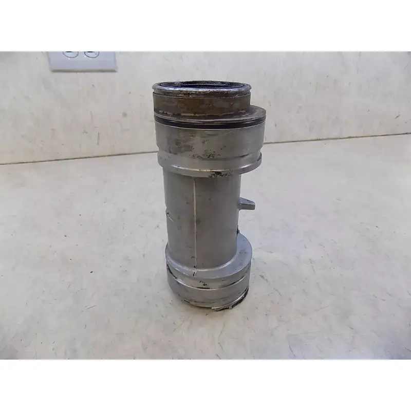 Honda ATC250r Rear Bearing Carrier ATC 250R R 1985 *  RC