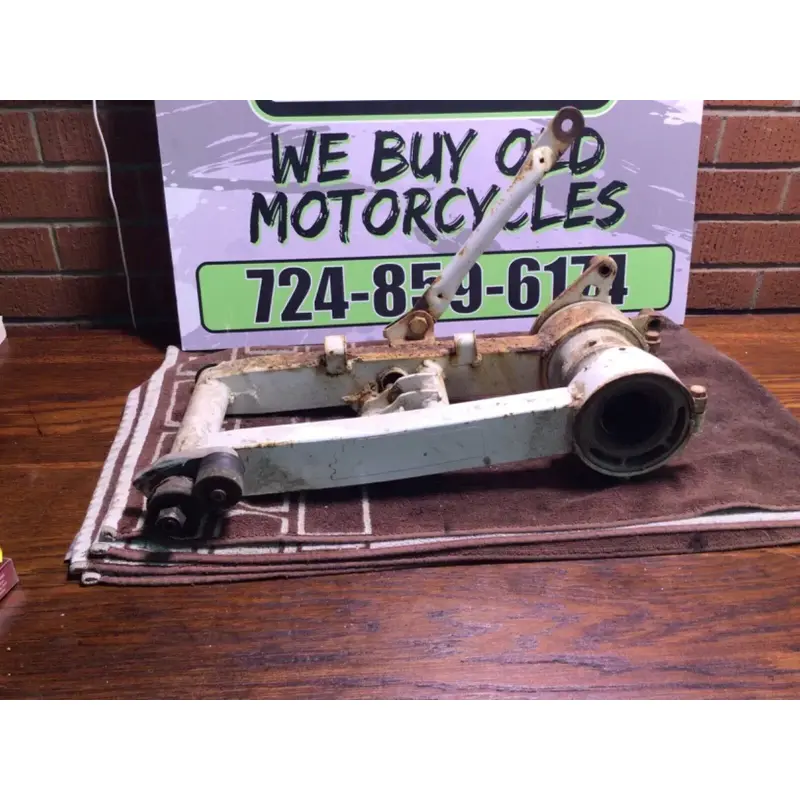 1986 SUZUKI QUADRUNNER 230 LT230E 2X4 OEM REAR SWINGARM BACK SUSPENSION CARRIER