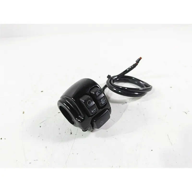 2021 Harley Softail FLSL Slim Left Hand Control Switch  71500292