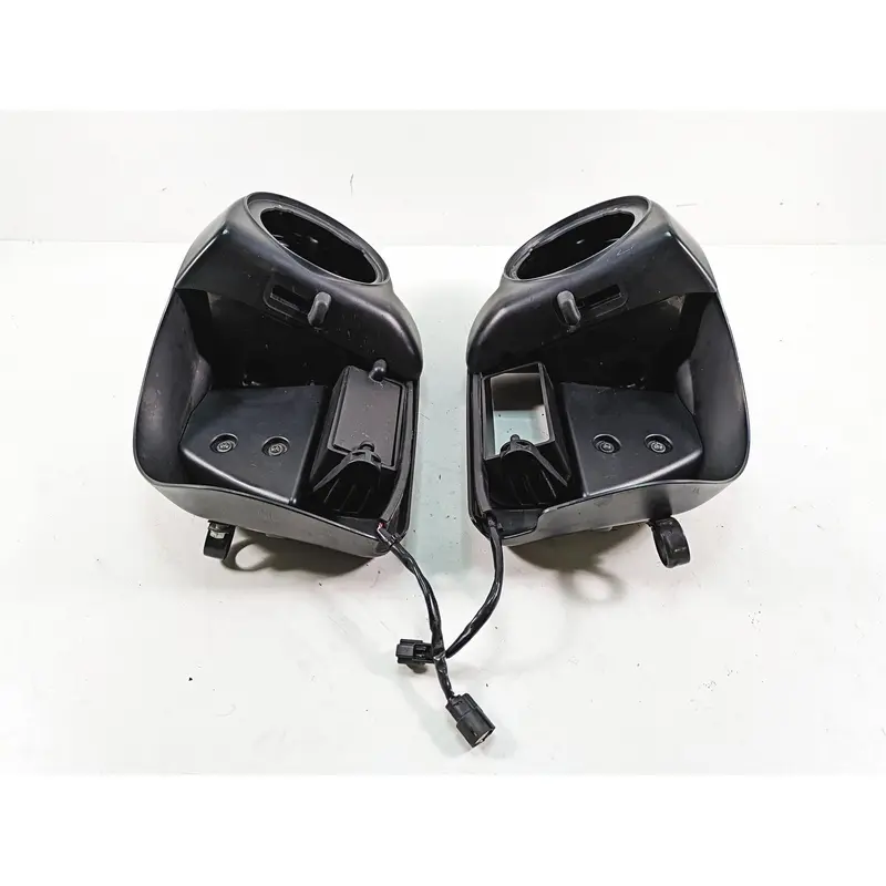 2018 Harley Touring FLHXSE CVO Street Glide Lower Leg Fairing Cover Set 57100114
