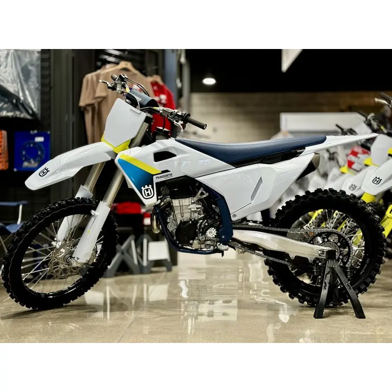 New 2025 Husqvarna FC 450