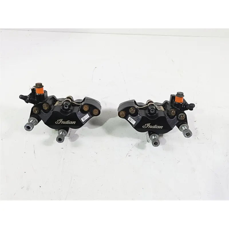 2018 Indian Chieftain Limited Front Brake Caliper Set 1912390 1912391
