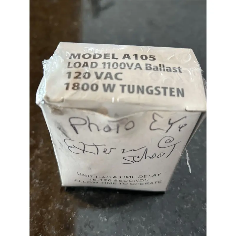 A105 PRECISION MC LOAD 1100VA BALLAST 120VAC 1800 W TUNGSTEN NEW
