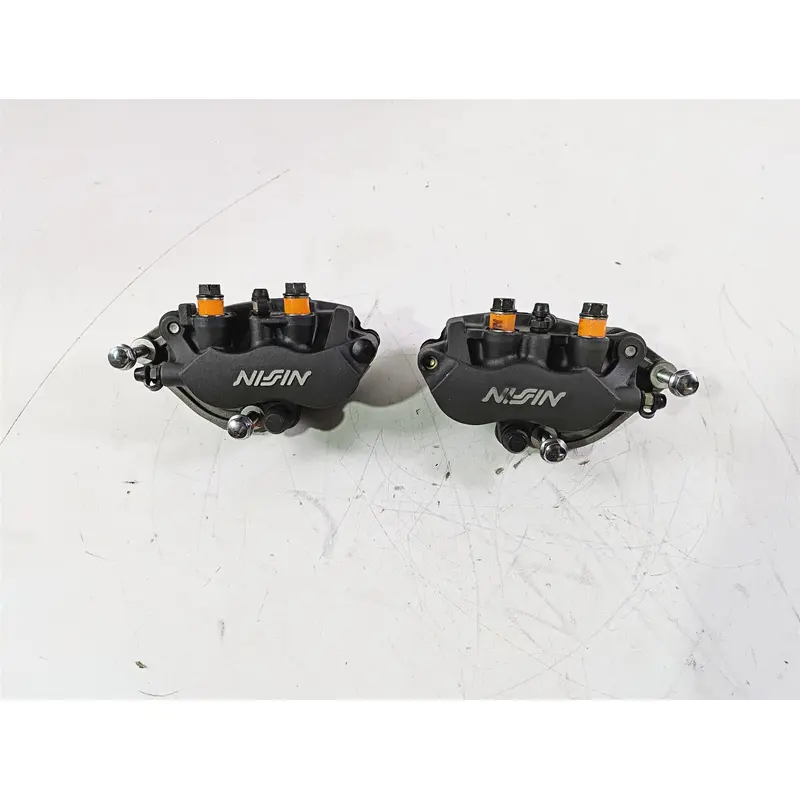 2002 Honda V-Twin VTX1800 C Front Brake Calipers Nissin 6 Piston 45150-MCH-006