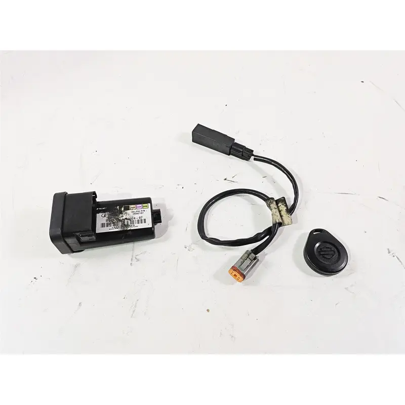 2009 Harley Touring FLHX Street Glide Tssm Security Module Fob Antenna 68924-07
