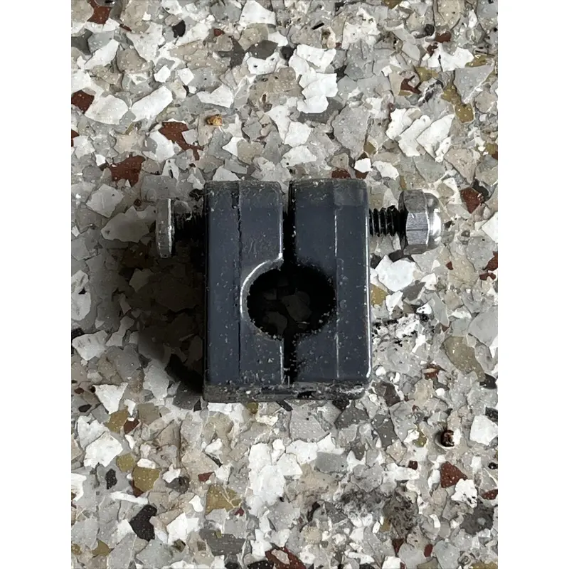 O2b OMC Cobra 913250 0913250 SternDrive Throttle Cable Anchor Block 2.3L - 5.7L