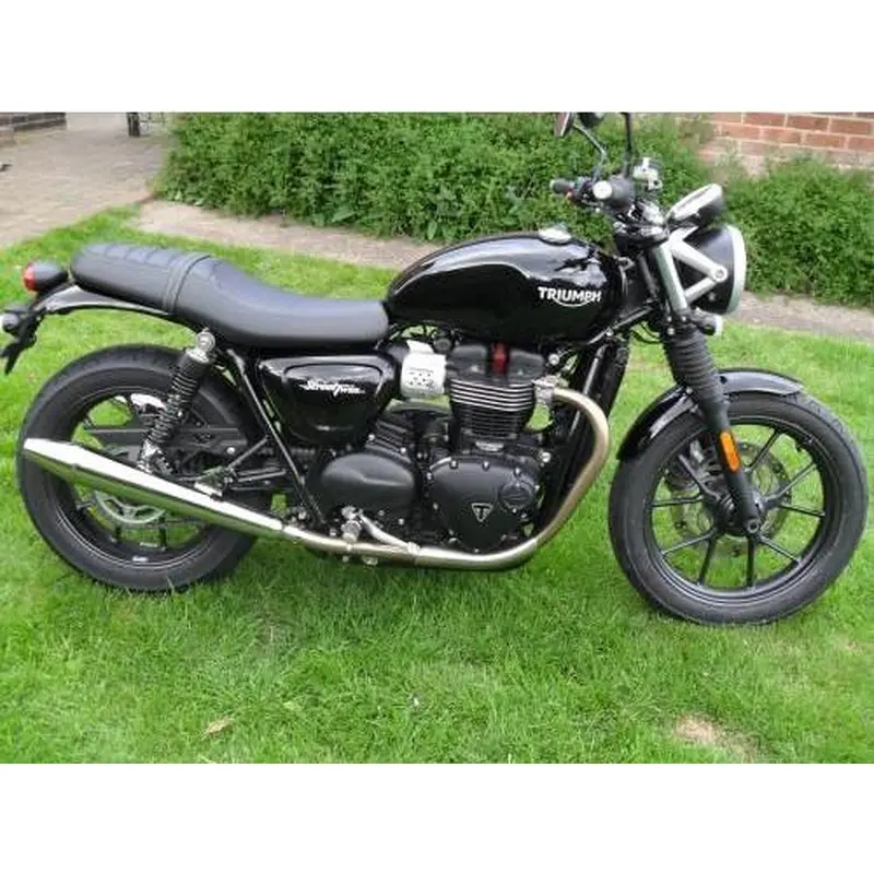 Norman Hyde TOGA Peashooter Exhausts for the Street Twin 900