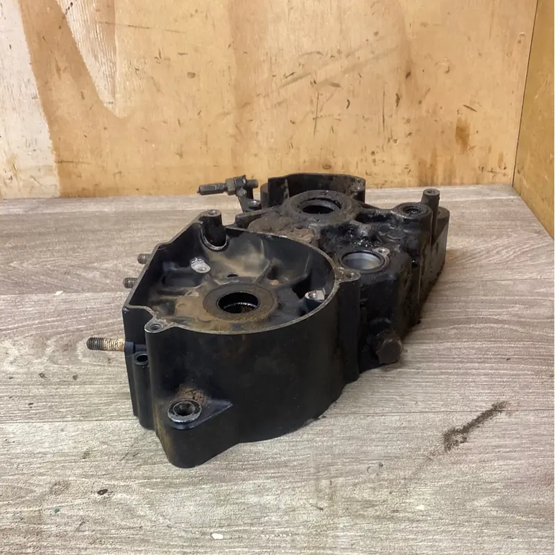 Suzuki TF125 Left side centre case