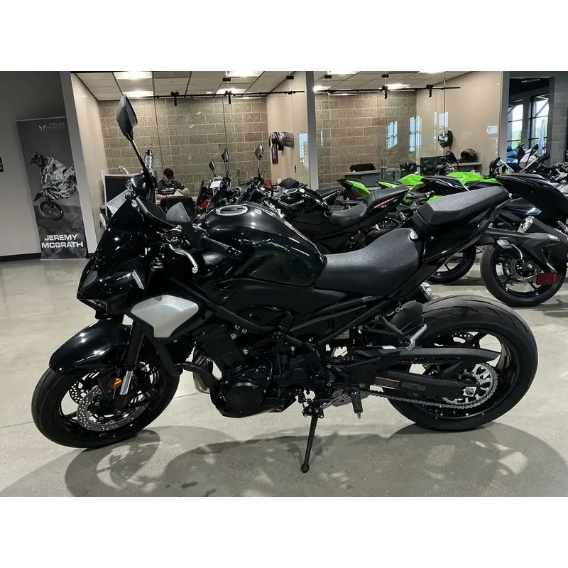 New 2025 Kawasaki Z900 ABS Metallic Spark Black/Metallic Carbon Gray